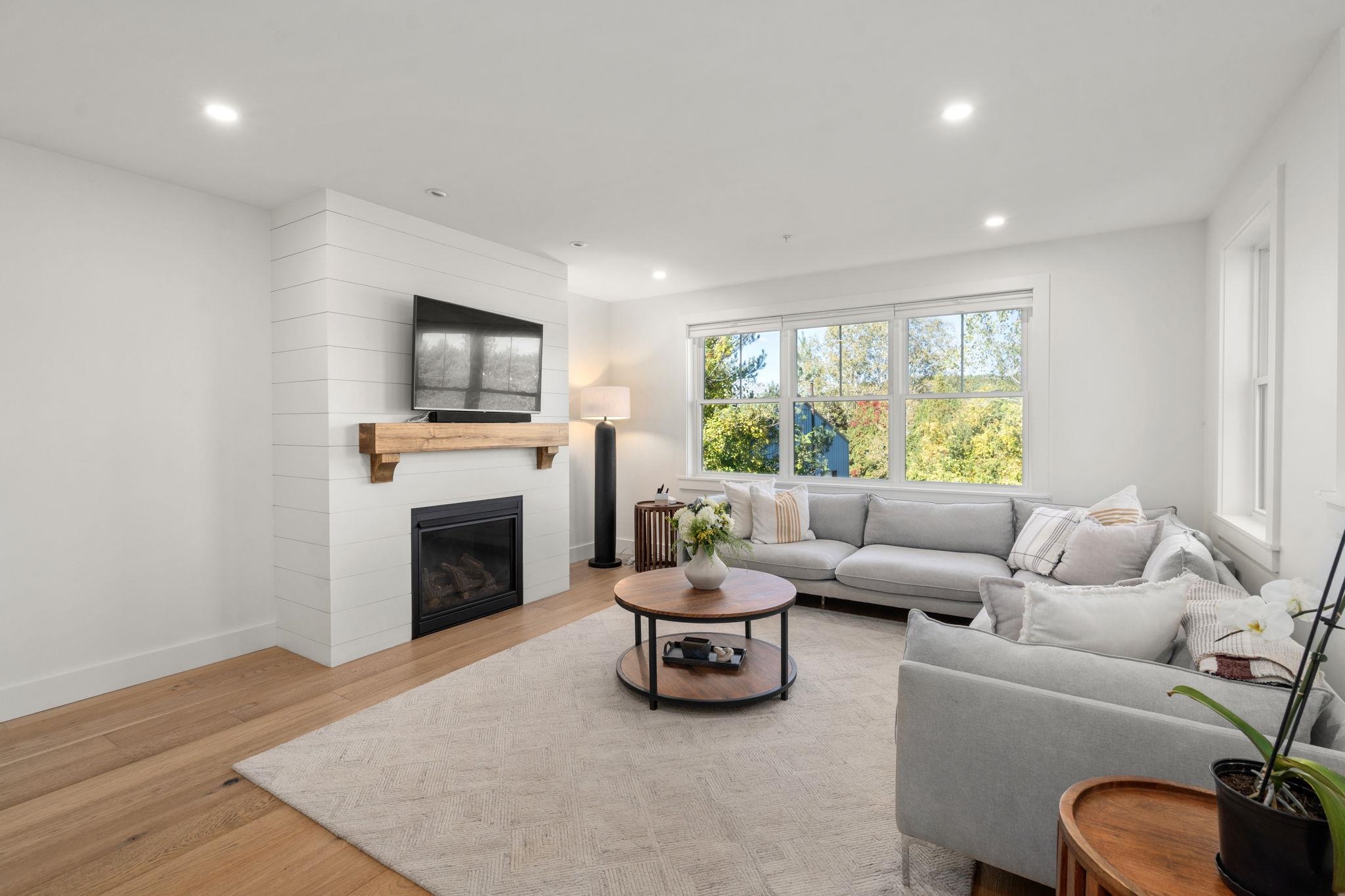 12 Founders Square Unit: A