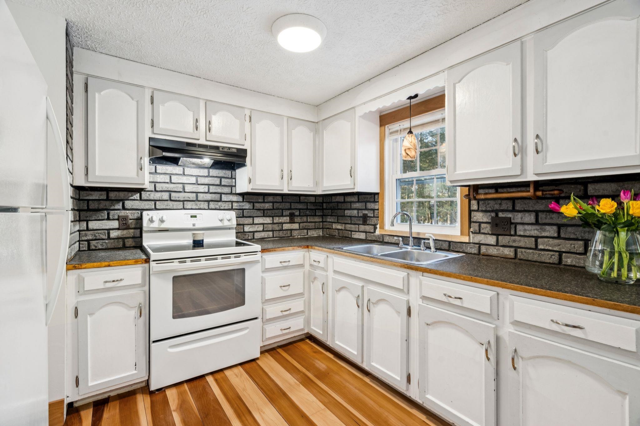 24 Pine Meadow Drive