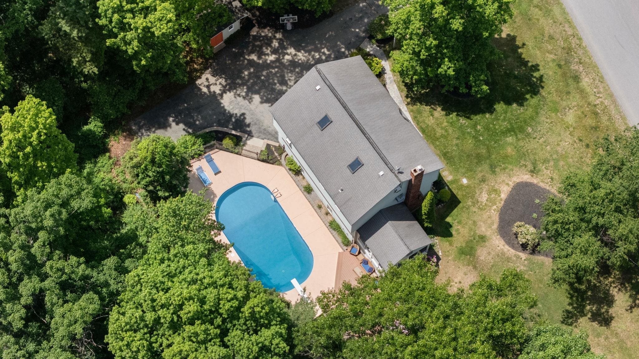 2 Grandview Road