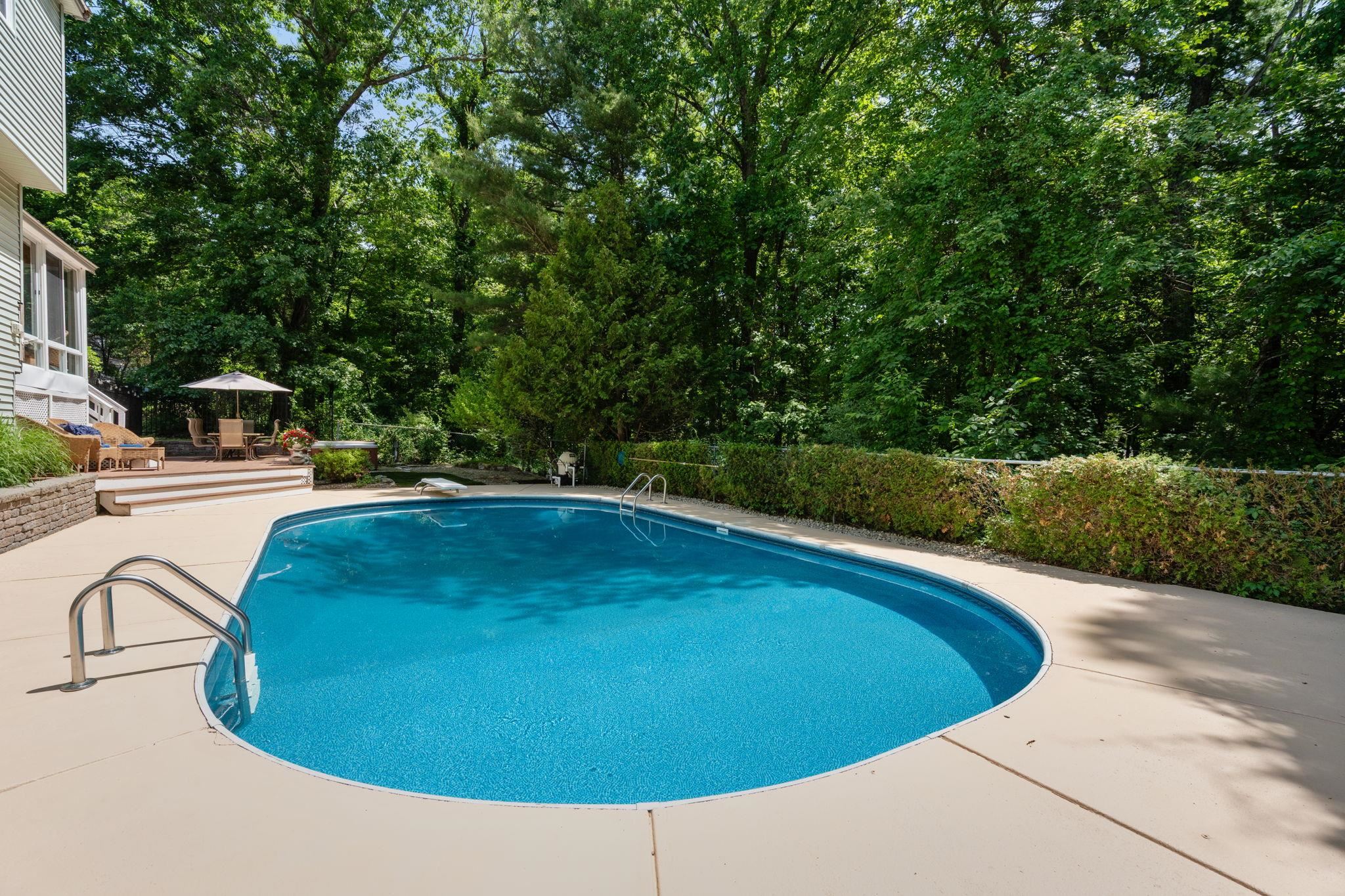 2 Grandview Road