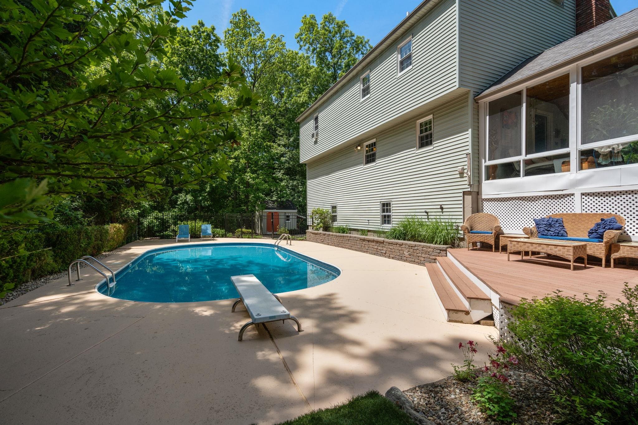 2 Grandview Road