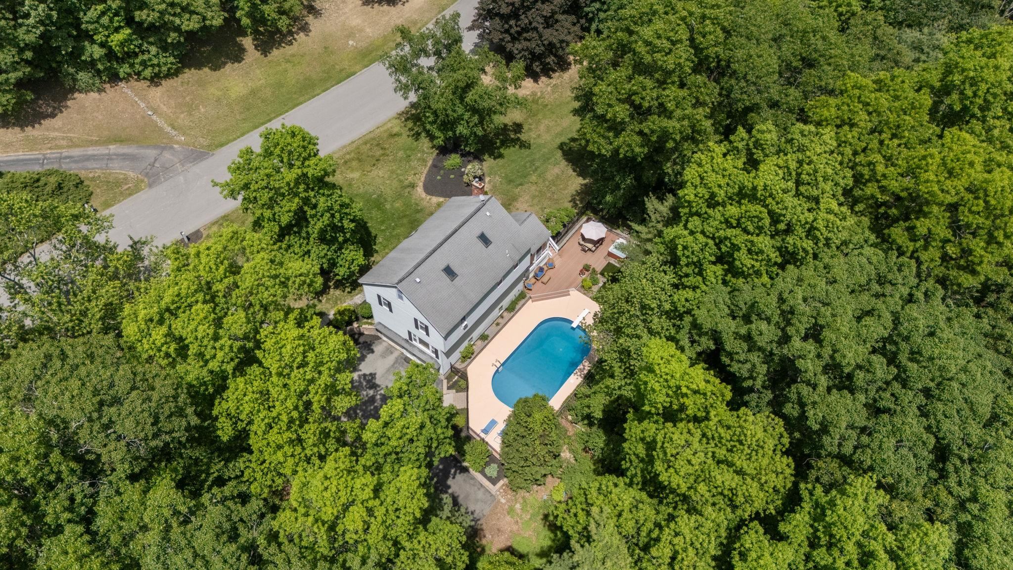 2 Grandview Road