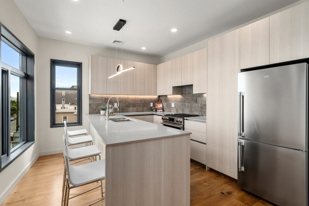 211 Condor Street Unit: 1