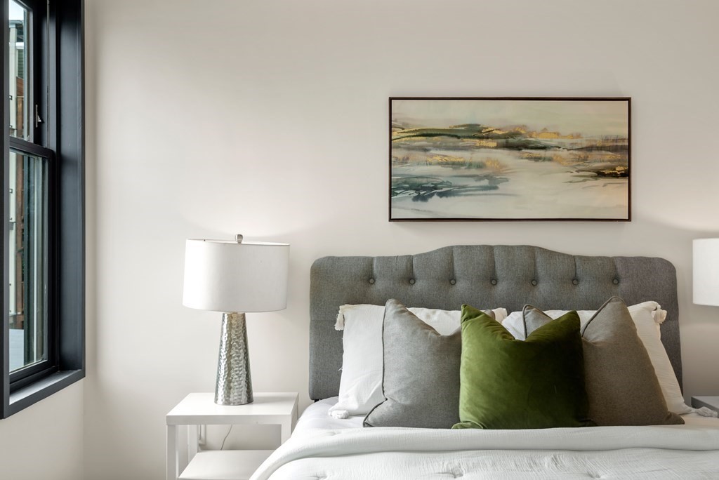 211 Condor Street Unit: 1
