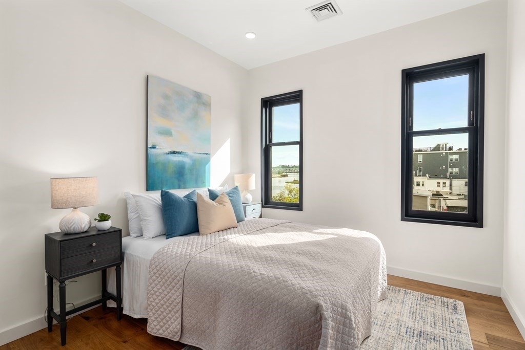 211 Condor Street Unit: 3