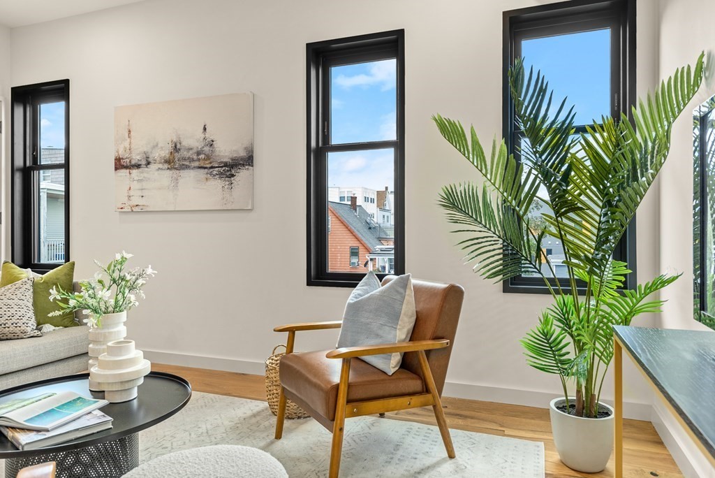 211 Condor Street Unit: 3