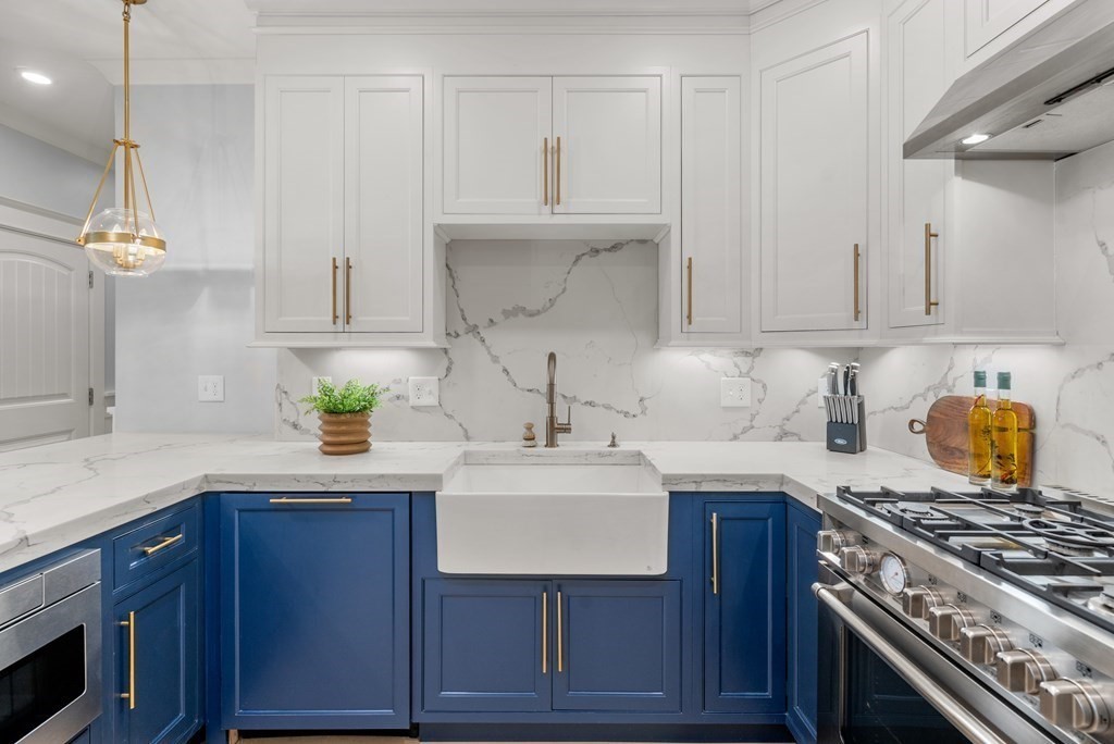 150 Athens St Unit: 8