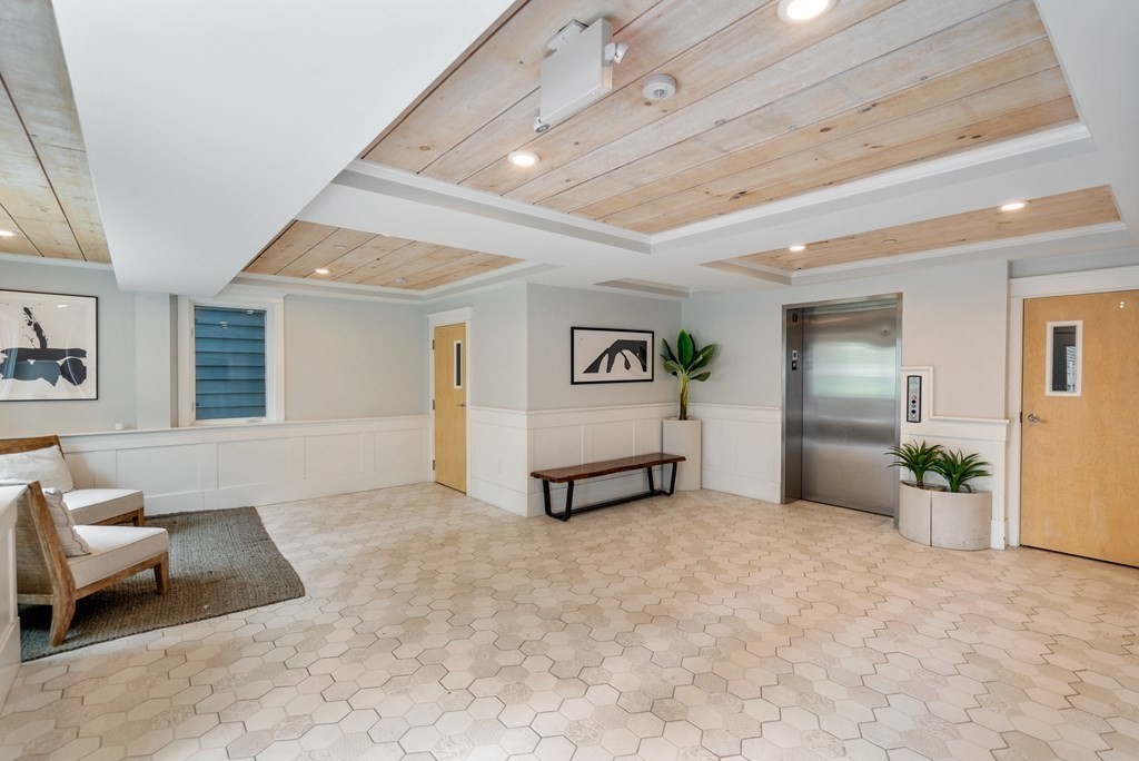 150 Athens St Unit: 8