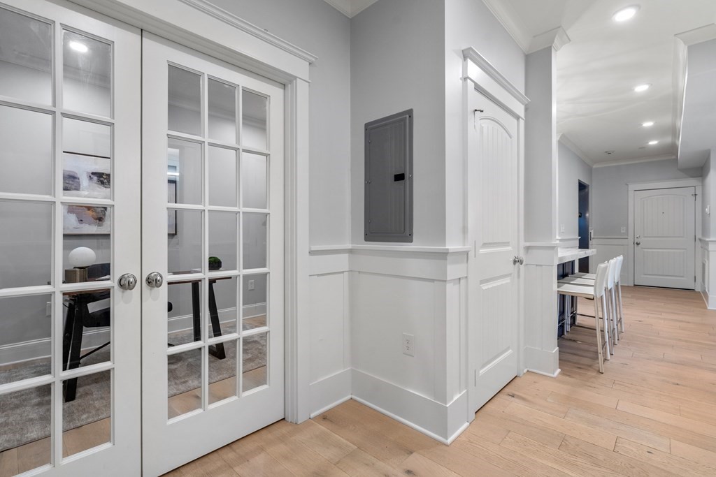 150 Athens St Unit: 8