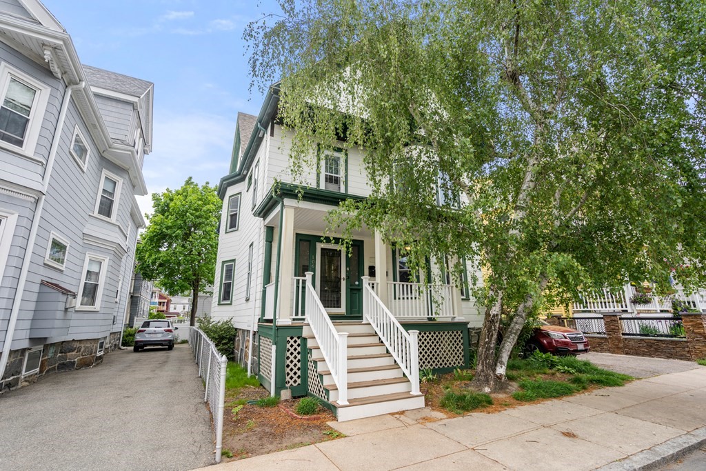 106 Lonsdale Unit: 1