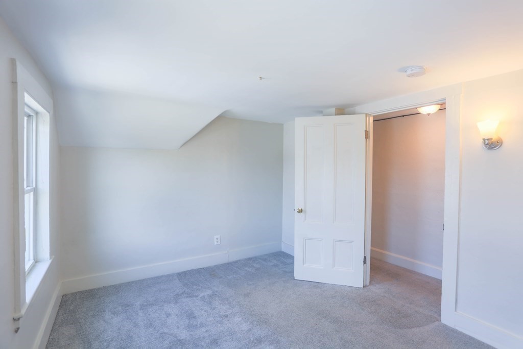 107 Broadway Unit: 3