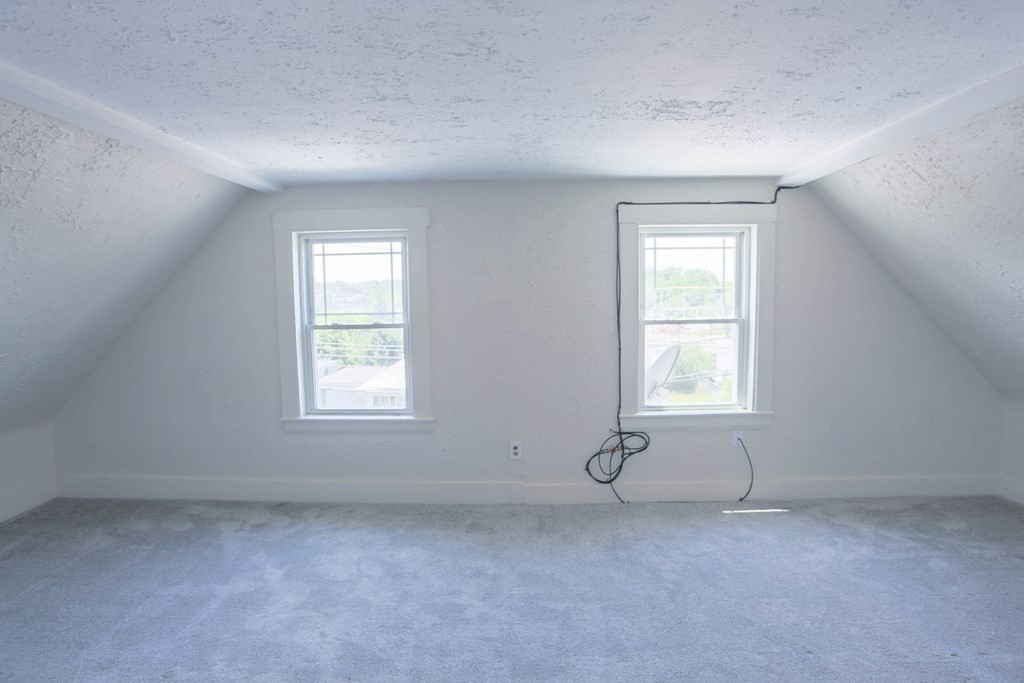 107 Broadway Unit: 3