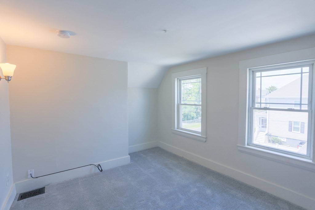 107 Broadway Unit: 3