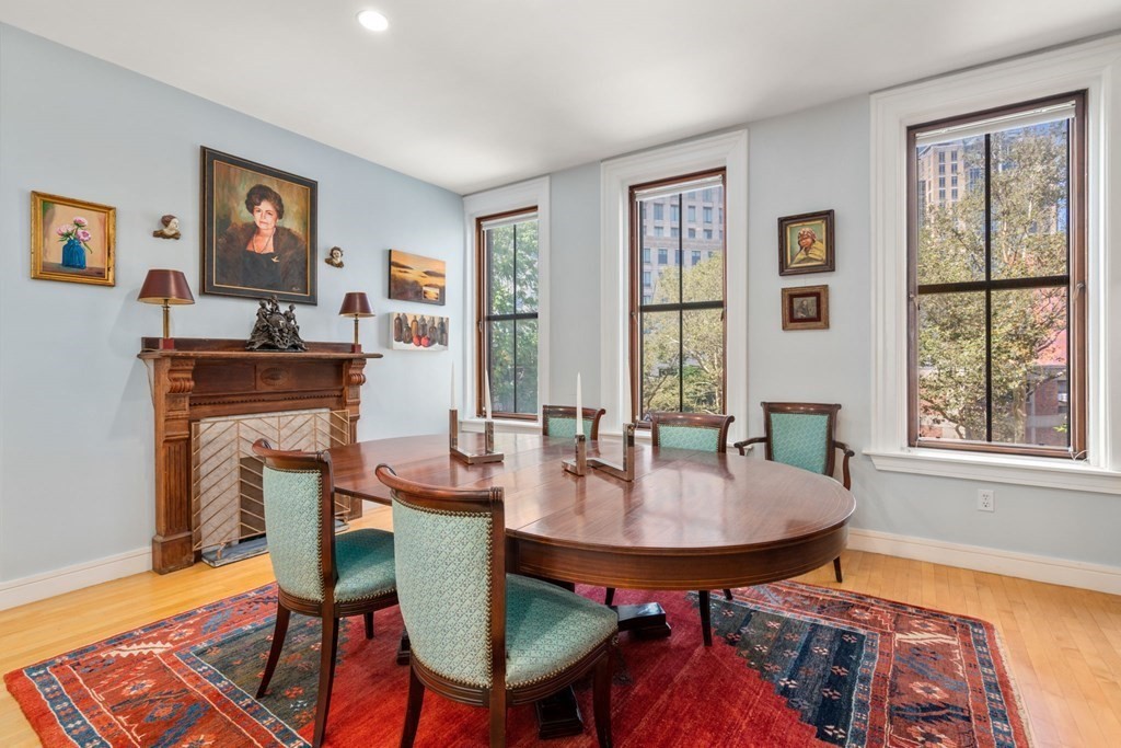 40 Isabella Street Unit: 3E