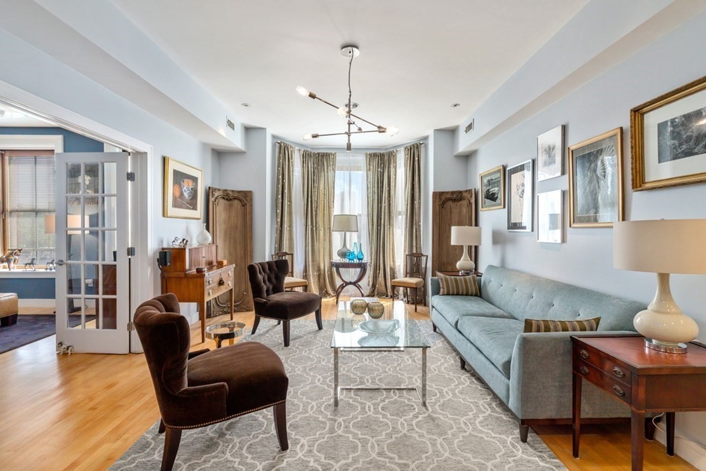 40 Isabella Street Unit: 3E