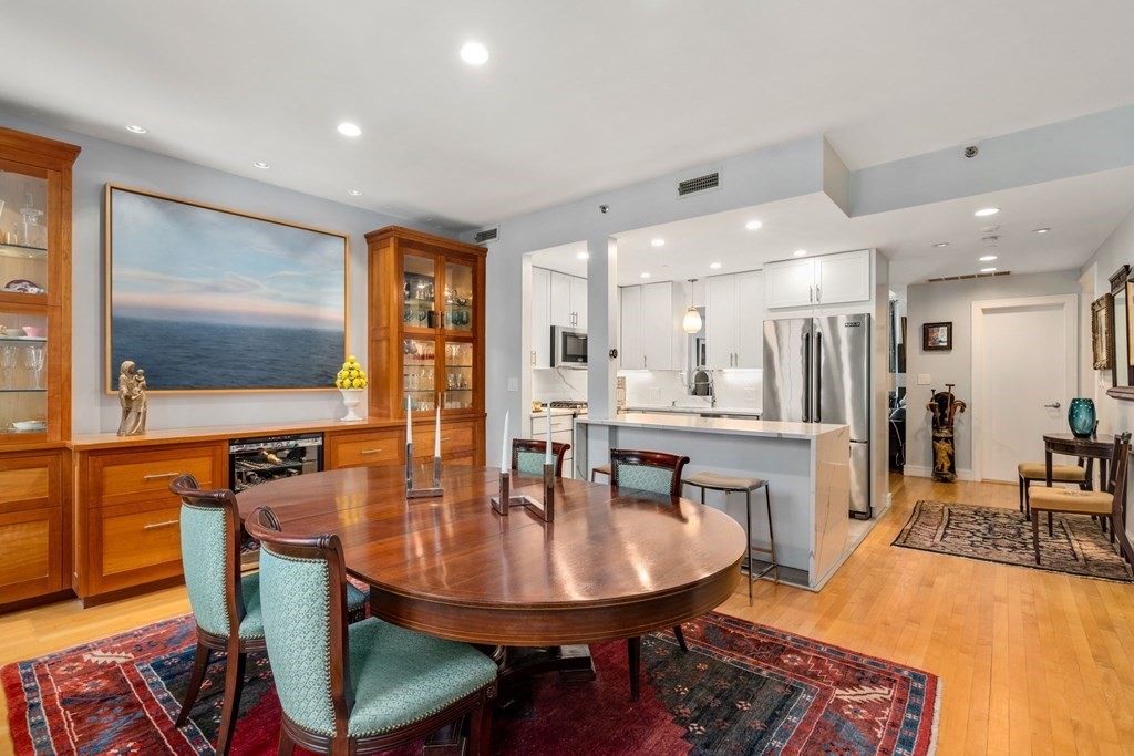 40 Isabella Street Unit: 3E