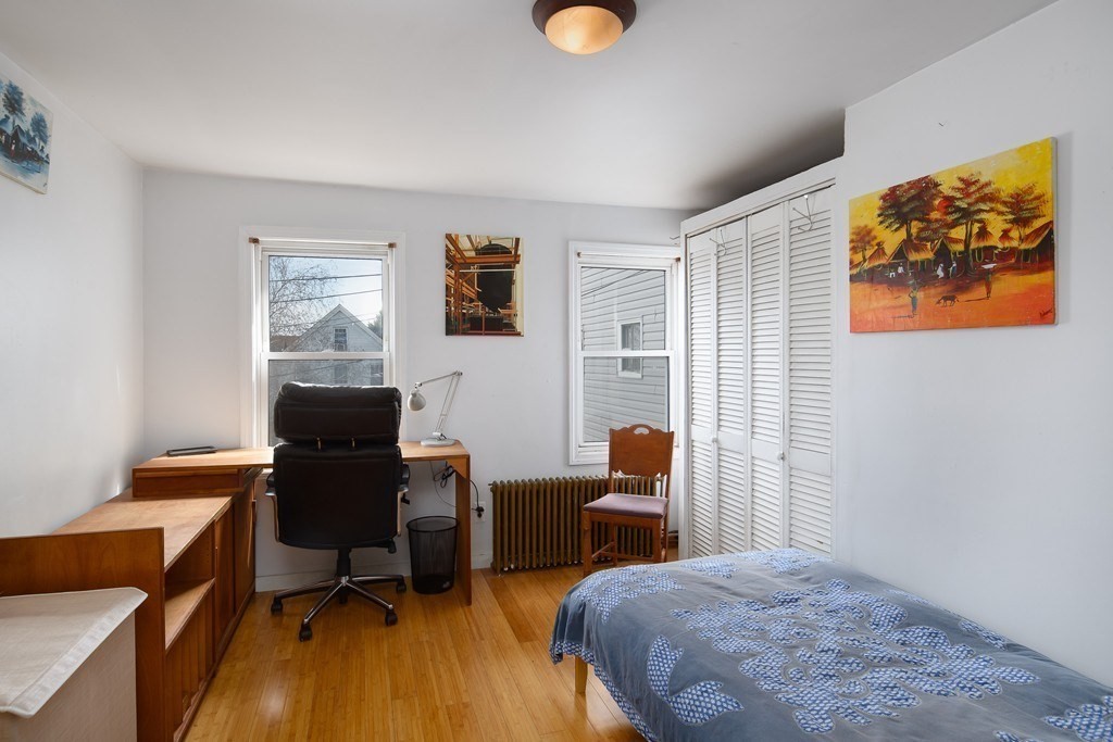 144 Brooks St
