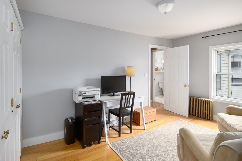 144 Brooks St