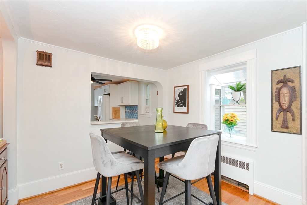 85 Beach Rd