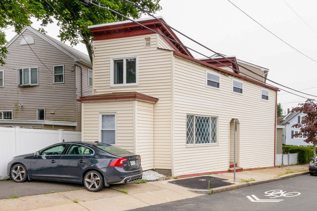 85 Beach Rd