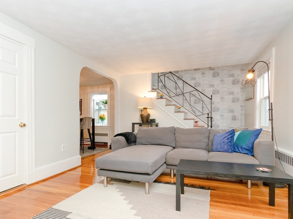 85 Beach Rd