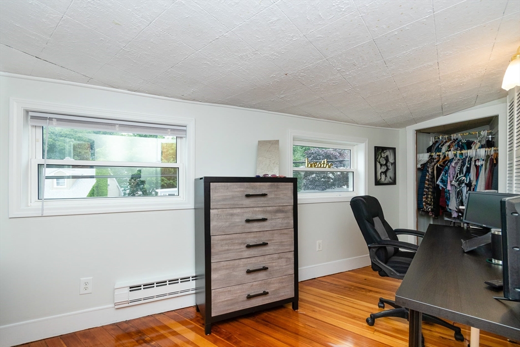85 Beach Rd