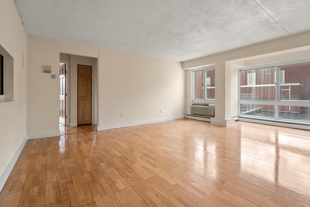 4 Trowbridge Place # 4C