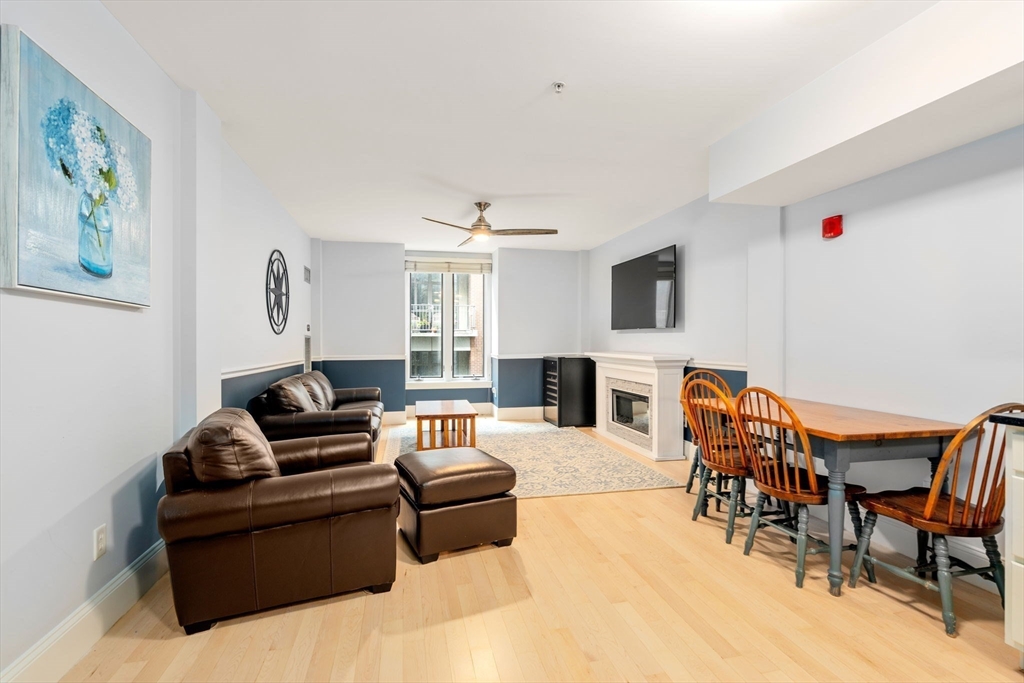 45 W Broadway # 204