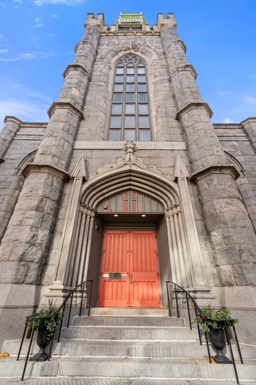45 W Broadway # 204