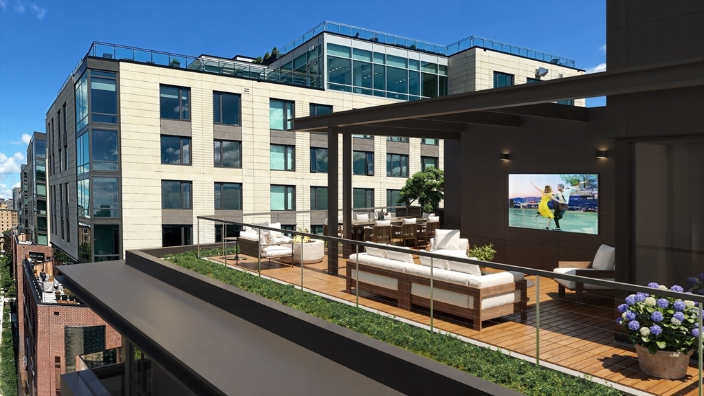 595 Albany Street # 301