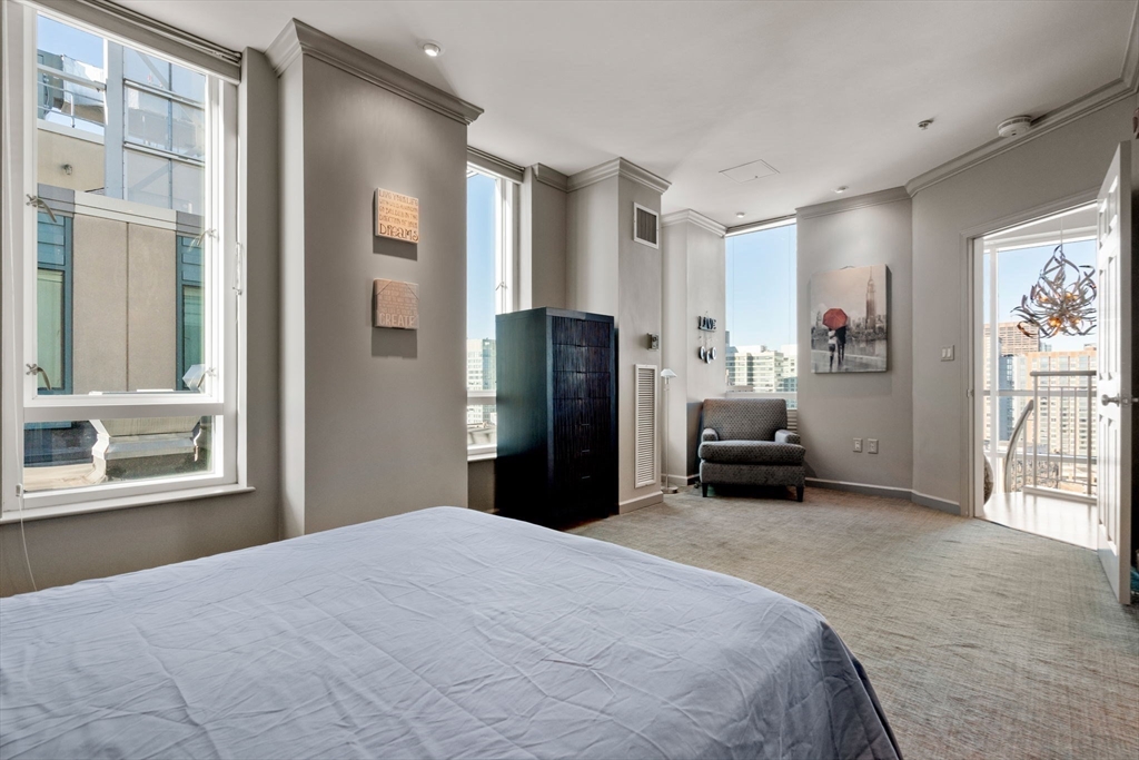 1 Nassau St # 2203