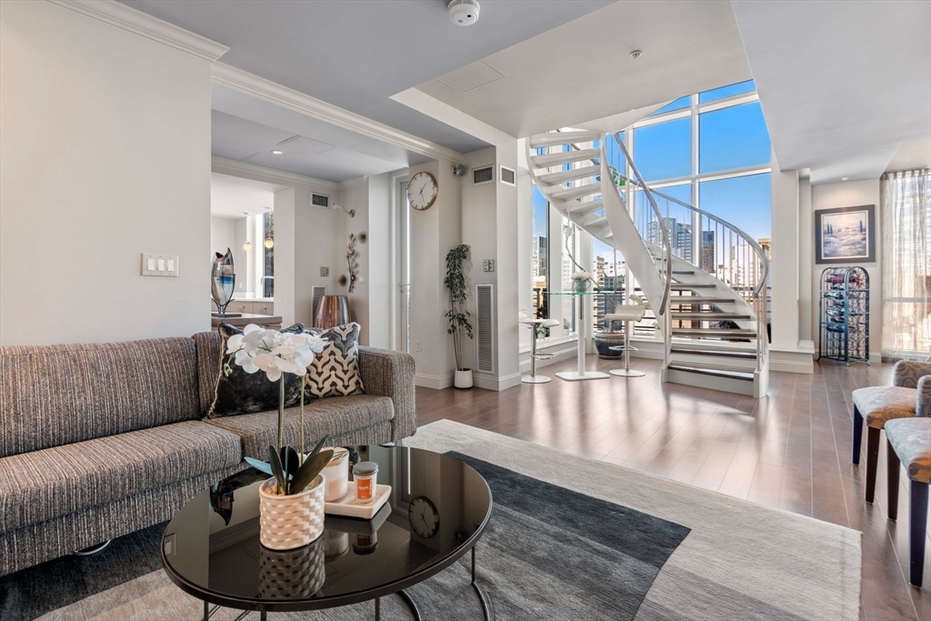 1 Nassau St # 2203
