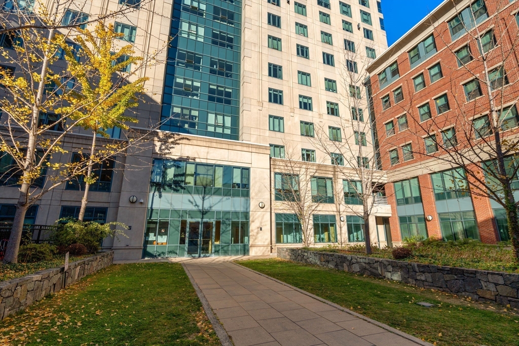 1 Nassau St # 2203