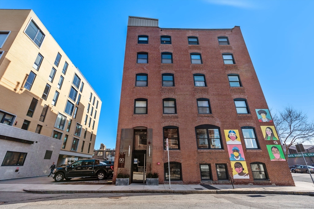 90 Wareham St # 304