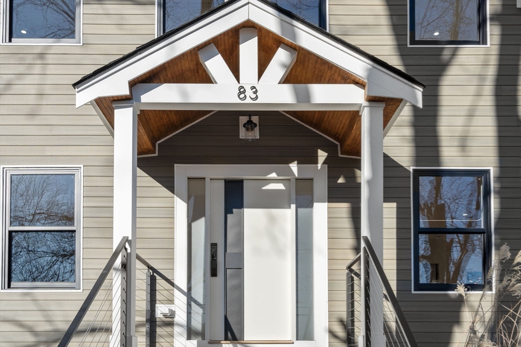 83 Glen St