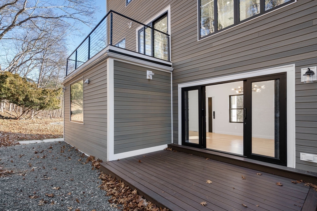 83 Glen St