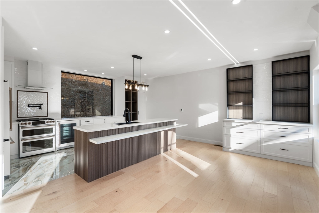 83 Glen St