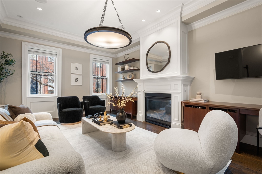 10 Bond Street