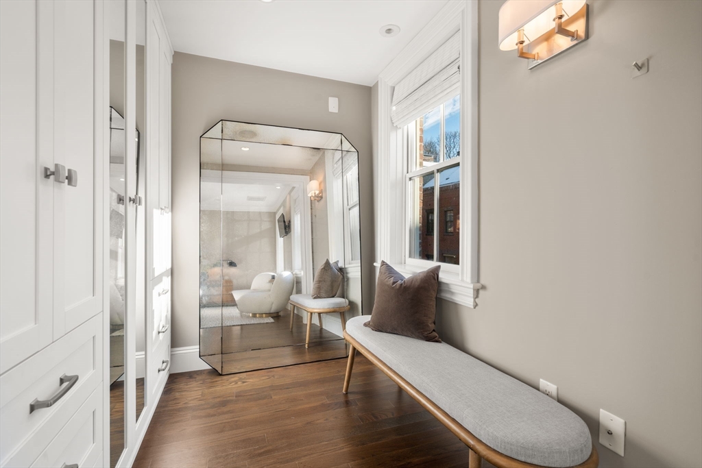 10 Bond Street