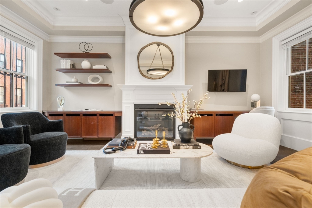 10 Bond Street