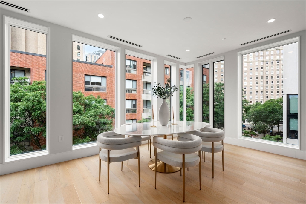 67 Church St Unit: PH6