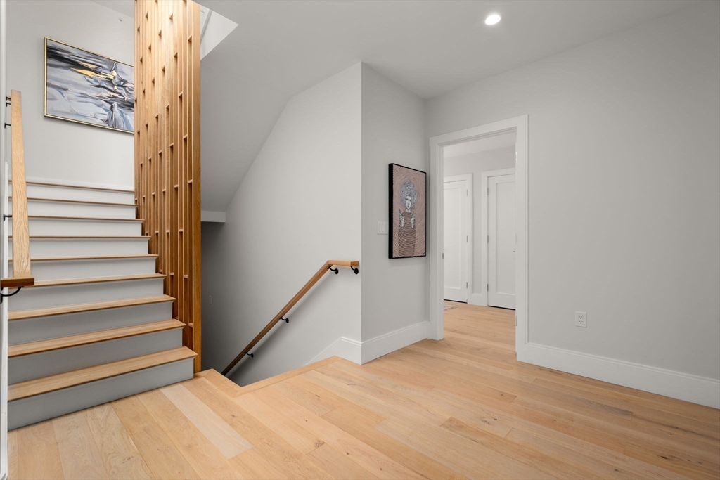 67 Church St Unit: PH6