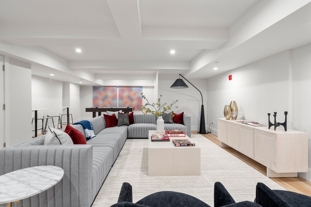 67 Church St # 1