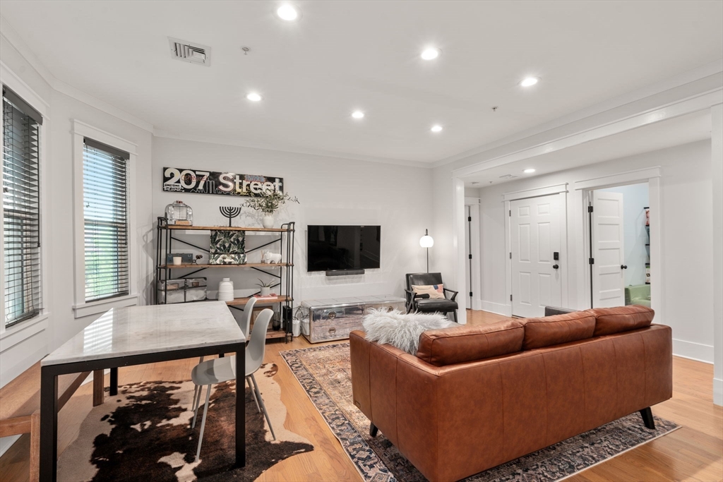 192 Amory Street # 2
