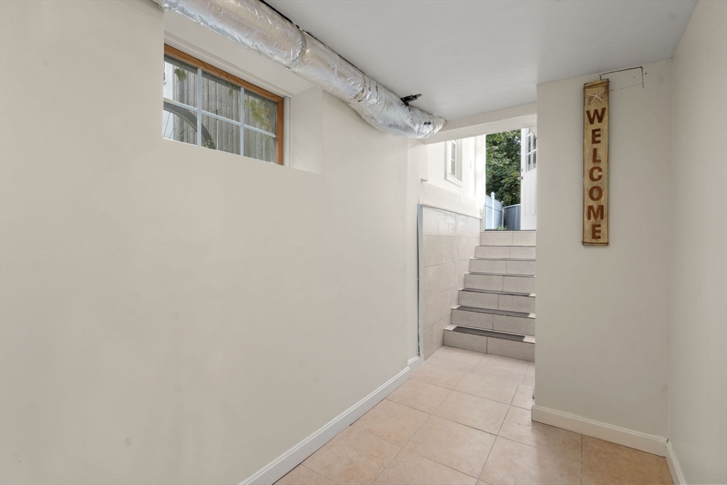 9 Marshall St