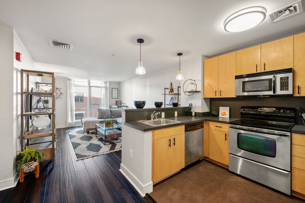 700 Harrison Ave # 311