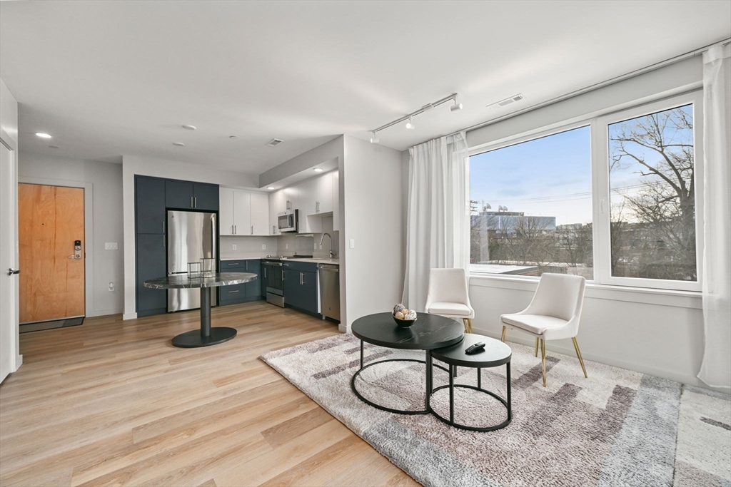 21 Soldiers Field Pl # 408