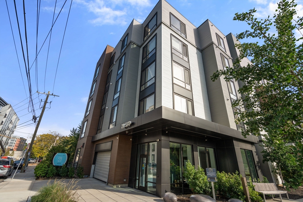 21 Soldiers Field Pl # 408