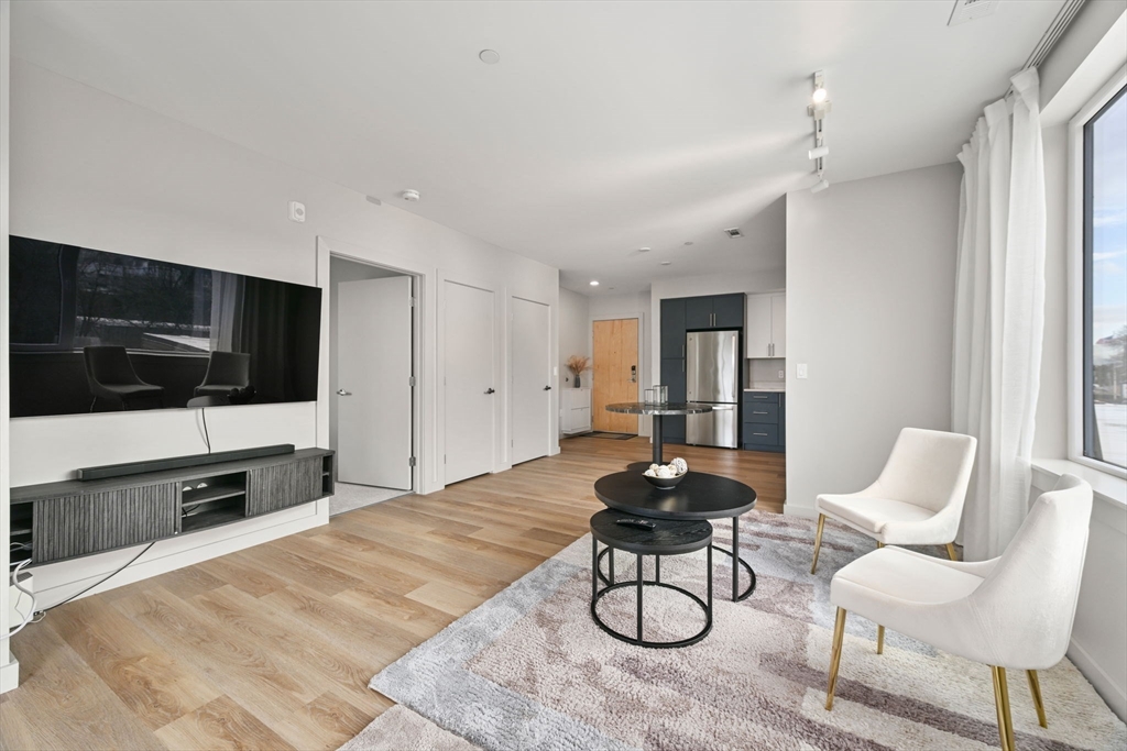 21 Soldiers Field Pl # 408