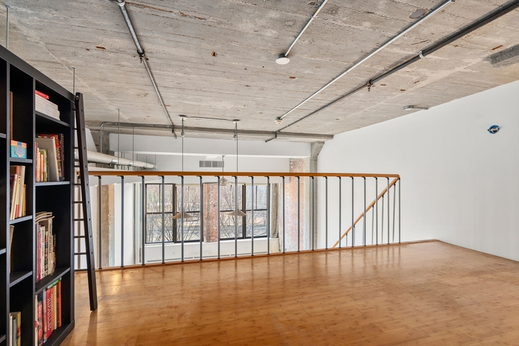 156 Porter St # 353